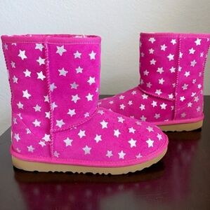 ✨️ UGG Classic Short II Stars Fuschia Pink Boots Y-4 Women's 5.5-6✨️